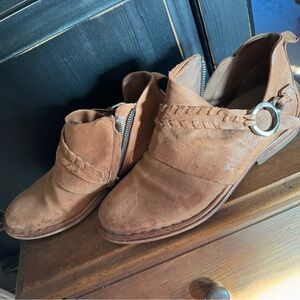 A.S.98 Tan Leather Ankle Booties